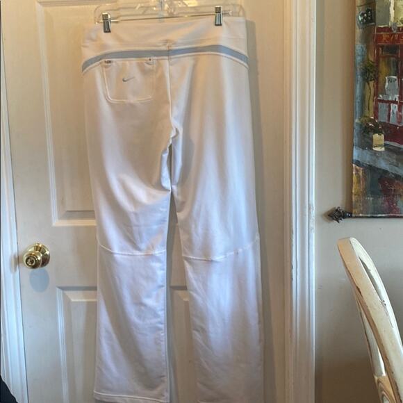 Nike Fit Dry women’s L white activewear track pants - Picture 6 of 6